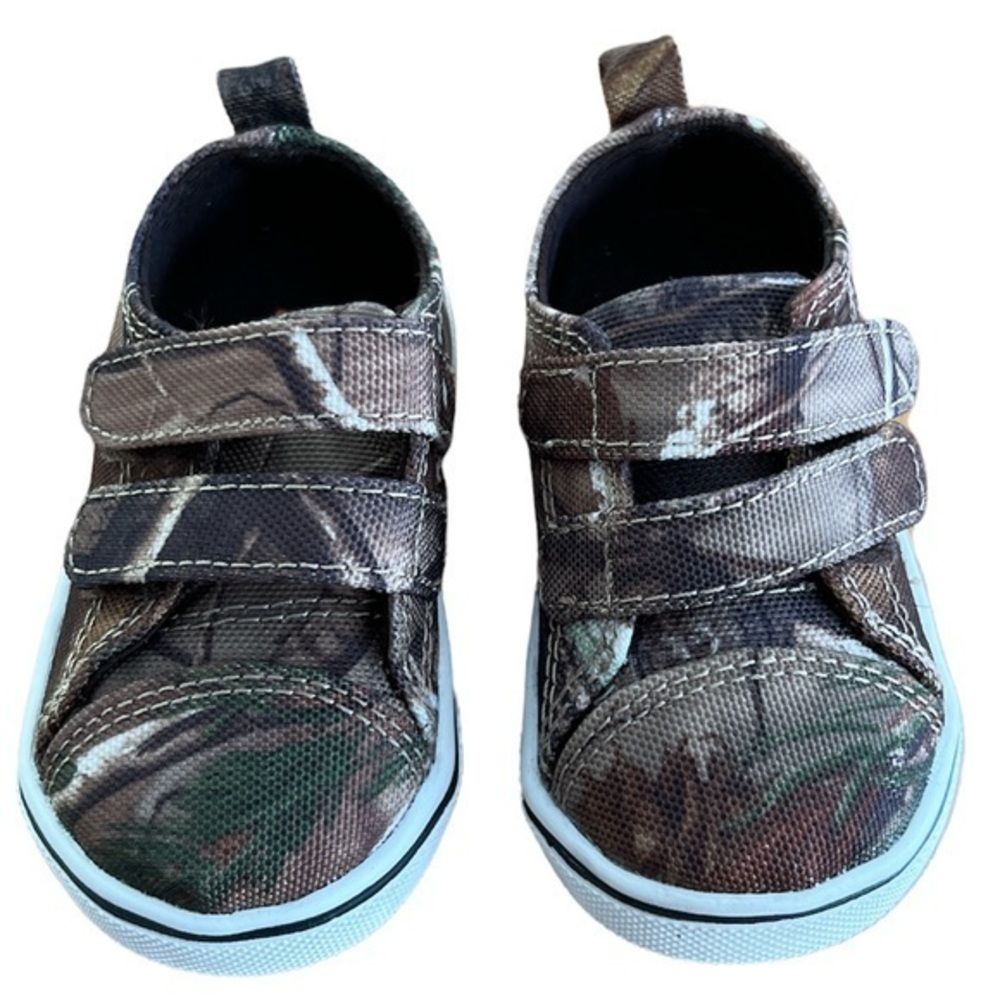 REALTREE‎ Baby Boy Camo Canvas Sneakers NWOT Sz. 2